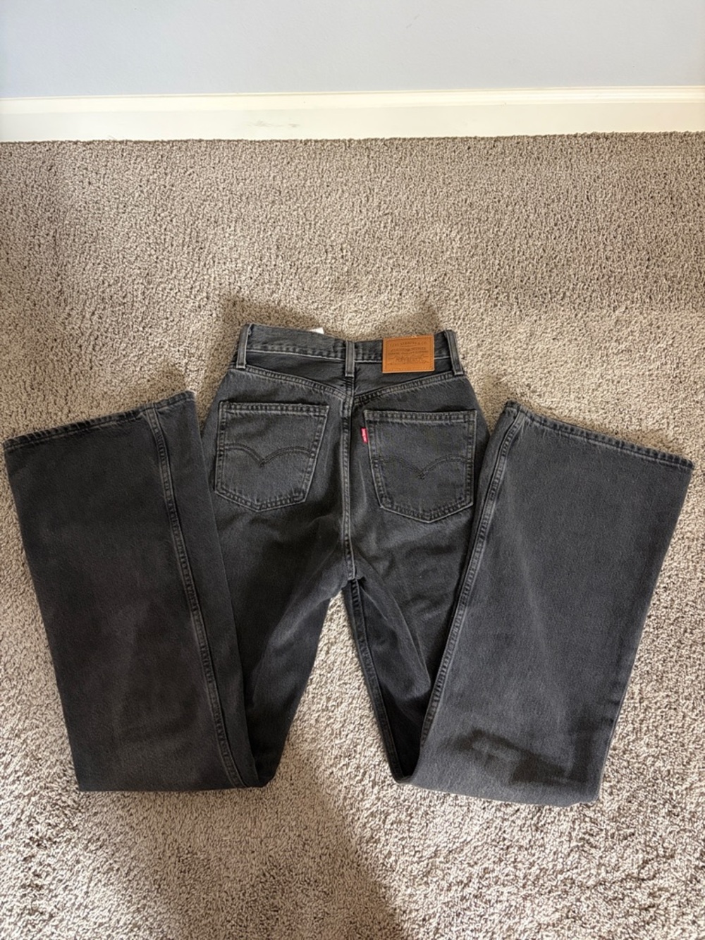 Levi's women’s Washed Black 70s high flare jean